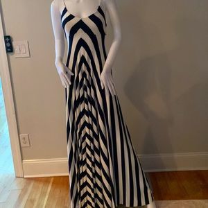 Nadia Tarr Navy White Chevron Long Maxi Dress